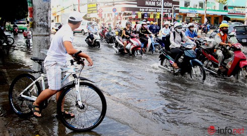 Ông Võ Văn Hoan: Chưa phát hiện tiêu cực tại các công trình chống ngập! - ảnh 1