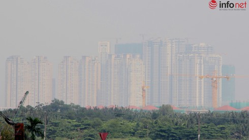 Trời “mù” ở TP.HCM đến trưa: Người dân yên tâm ra đường! - ảnh 1