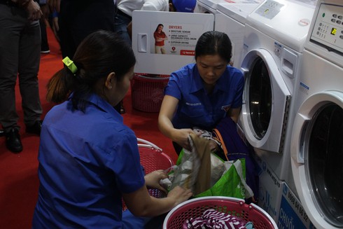 “Nghìn chiếc áo triệu yêu thương” - ảnh 2