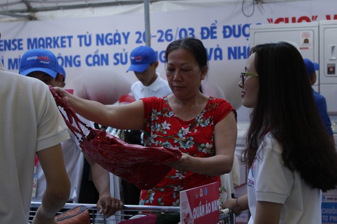 “Nghìn chiếc áo triệu yêu thương” - ảnh 4