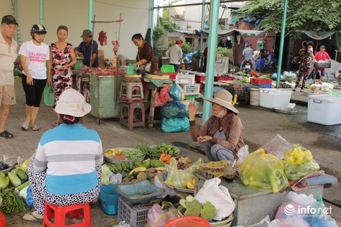 Ông Năm Hấp và ngôi chợ hàng rong “không cửa” - ảnh 3