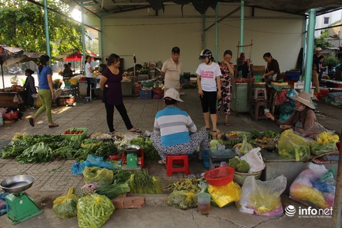 Ông Năm Hấp và ngôi chợ hàng rong “không cửa” - ảnh 4