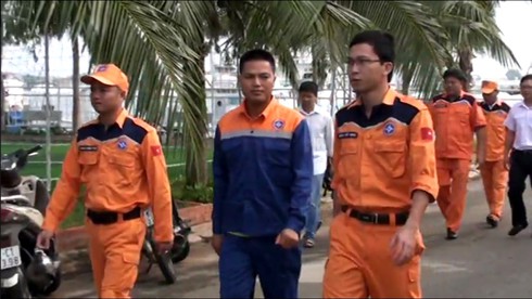 Một thuyền trưởng bị rơi khỏi tàu trong đêm tối - ảnh 2