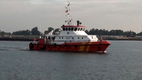 Một thuyền trưởng bị rơi khỏi tàu trong đêm tối - ảnh 1