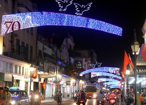 Xây dựng du lịch Thủ đô phát triển mạnh mẽ cả về quy mô và chất lượng - ảnh 2