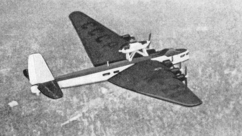 Điểm mặt 10 siêu phi cơ khổng lồ trong lịch sử - ảnh 3