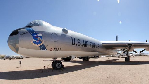 Điểm mặt 10 siêu phi cơ khổng lồ trong lịch sử - ảnh 6