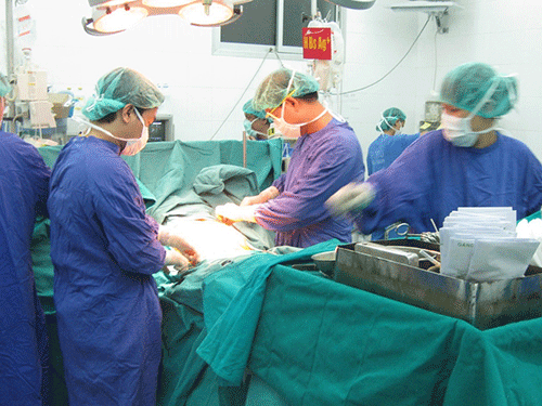 Sự cố y khoa: Đã đến lúc bác sĩ cần được bảo vệ - ảnh 2