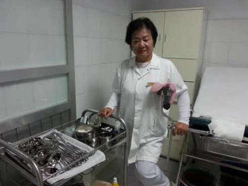 Hội chứng hậu tân hôn: Đau bụng, viêm nhiễm - ảnh 1