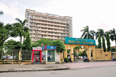 Bị tắm quá sớm, một trẻ sơ sinh suy hô hấp, nguy kịch - ảnh 2