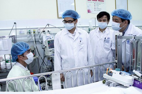 Bộ Y tế: 25 trẻ tử vong do sởi trực tiếp, 78 trẻ nặng gia đình xin về - ảnh 1