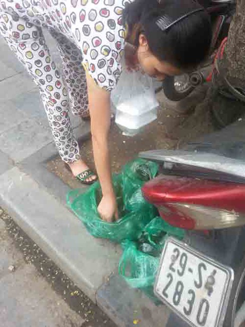 Giật mình quán cơm