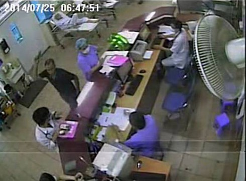 Vì sao bác sĩ và bệnh nhân không thể yêu quý nhau? - ảnh 1