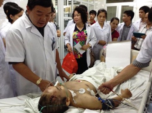 Vụ tai nạn thảm khốc tại Lào Cai: Một nạn nhân nặng đã xin về - ảnh 1