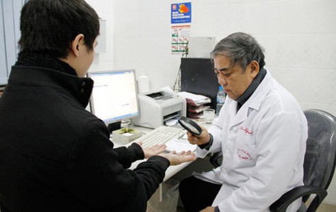 Vừa vào đông, bệnh viêm da tấn công đến khốn khổ - ảnh 1