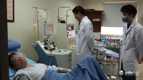 Ngân hàng tế bào gốc: Chi trăm triệu mua bảo hiểm sinh học cho con - ảnh 1