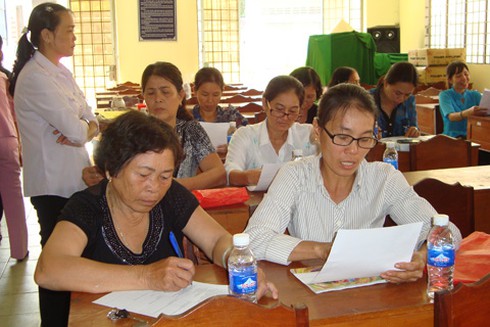 Phụ nữ tự bỏ qua quyền bình đẳng giới của mình - ảnh 1