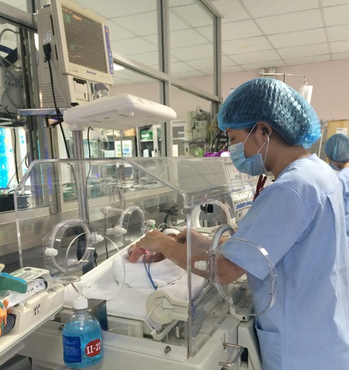 Gặp nữ bác sĩ là