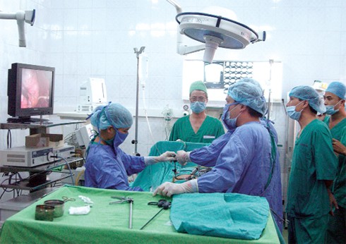 Xã hội hóa bệnh viện: Bài học từ Bệnh viện Việt Đức - ảnh 1