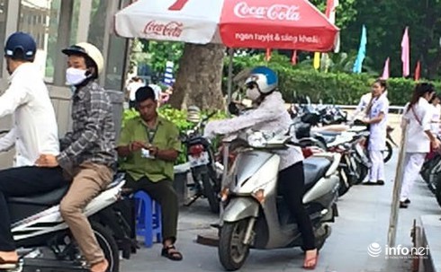 Bệnh viện cam kết làm hài lòng người bệnh: Hãy bắt đầu từ nhân viên bảo vệ! - ảnh 2