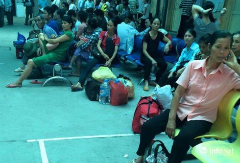 Vướng ung thư tử cung, người vợ cay đắng ra tòa ly hôn - ảnh 1