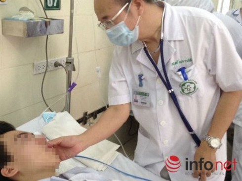 Bị sốt xuất huyết: Ăn cơm gây thủng ruột, tử vong? - ảnh 1