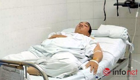 Thượng úy CSGT bị xe tải kéo lê 20m đã tập tự thở và nói được - ảnh 1