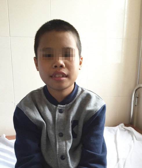 Tự ý điều trị 10 năm liền, mẹ phải hiến thận cho con trai - ảnh 1