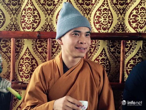 Bẻ cây lấy lộc đầu xuân... sai với tín ngưỡng văn hóa - ảnh 1