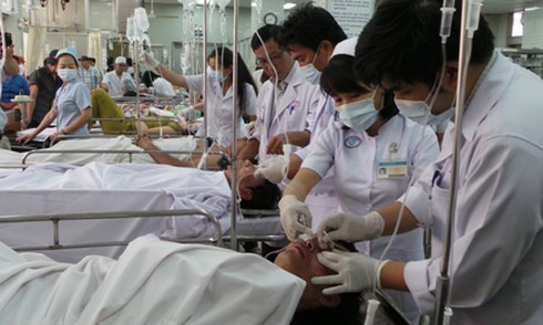 Không tham gia đủ 48 tiết đào tạo, bác sĩ sẽ bị thu hồi chứng chỉ - ảnh 1