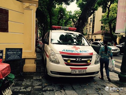 Bộ trưởng Bộ Y tế yêu cầu chấn chỉnh các dịch vụ thuê, khoán ở bệnh viện - ảnh 1