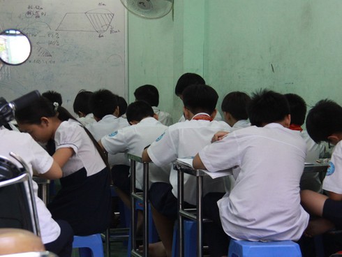 Cấm dạy thêm, học thêm: Chuyện không tưởng? - ảnh 1