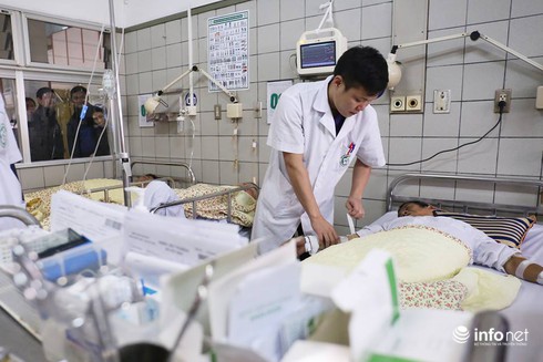 8 lần nôn ra cả chậu máu, hôn mê chờ ngày chết: Vì rượu! - ảnh 1
