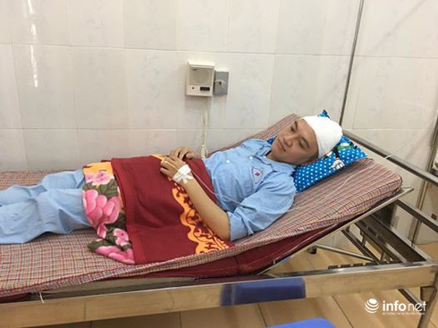 Máu bác sĩ đổ xuống vì họ bị tước mất vũ khí tự vệ - ảnh 1