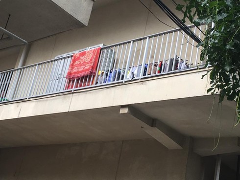 Vì sao Bệnh viện Bạch Mai khai trương dịch vụ giặt là giá rẻ? - ảnh 1