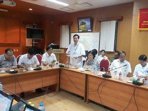 Vụ sốc phản vệ ở Hoà Bình: Thêm một người tử vong, chuyển 10 bệnh nhân về Hà Nội - ảnh 1