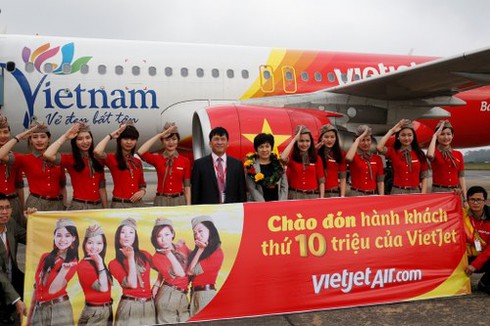 Vietjet chào đón hành khách thứ 10 triệu - ảnh 4