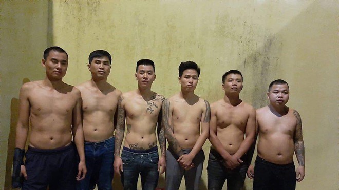 Nghe VietNamNet: Bắt khẩn cấp 6 đối tượng sử dụng súng bắn nhau ở Hòa Bình