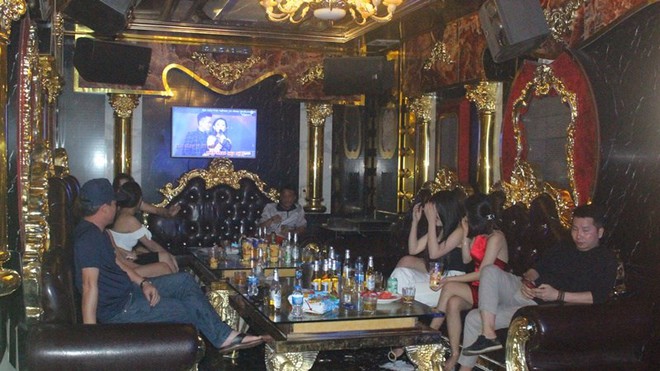 Bất chấp 'lệnh cấm', nhiều quán karaoke ở Hải Phòng vẫn lén lút hoạt động