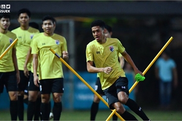 Cận cảnh buổi tập của đội tuyển Thái Lan trên sân Viettel