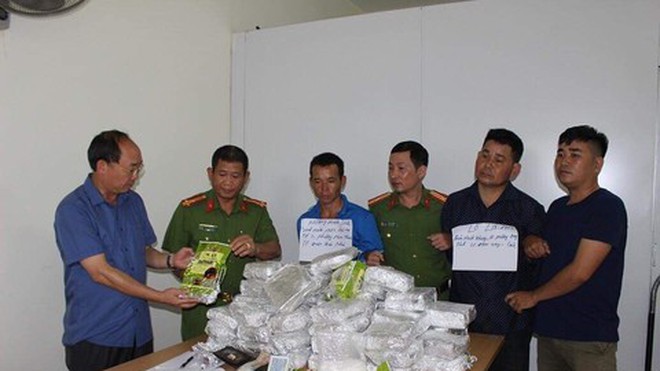 Điện Biên: Bắt quả tang 3 đối tượng vận chuyển 50kg ma túy đá