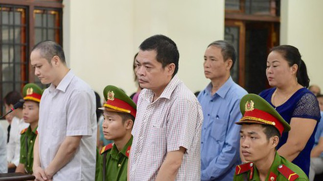 Sáng nay (25/10), TAND tỉnh Hà Giang tuyên án 5 bị cáo trong vụ sửa điểm thi