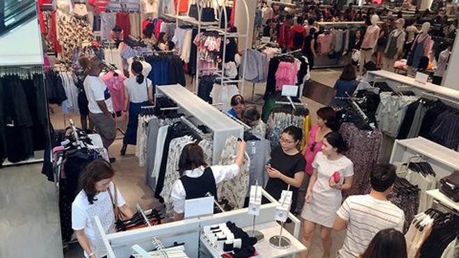 Thời trang H&M mở thêm 2 cửa hàng mới tại Hà Nội, TP.HCM