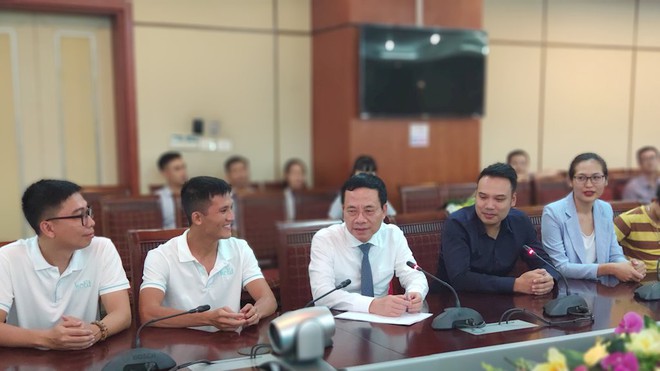 Bộ trưởng Nguyễn Mạnh Hùng: “Startup dùng công nghệ mới gặp khó khăn có thể tìm đến Bộ TT&TT”