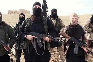 Khủng bố IS nổ súng sát hại 8 dân thường Syria bị bắt cóc