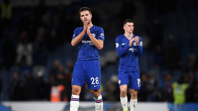 Vòng 19 Ngoại hạng Anh: Chelsea hào phóng “tặng quà” đối thủ dịp Boxing Day