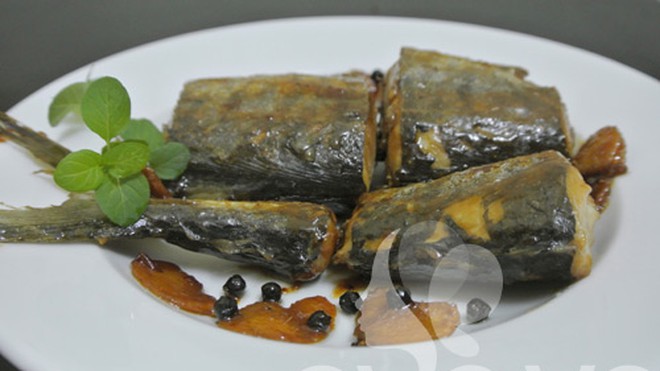 Ấm nồng cá thu rim tiêu gừng