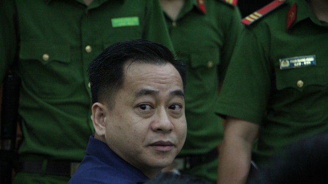 Từ trại giam, Phan Văn Anh Vũ xin giảm án cho 2 bị cáo lừa làm quốc tịch Mỹ