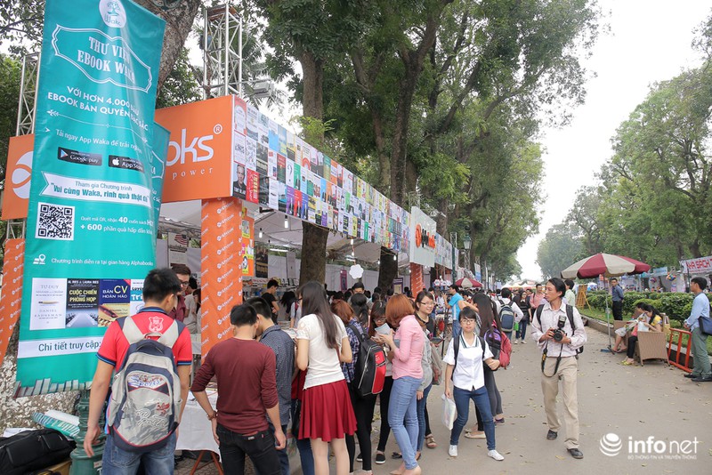 Sức hút đặc biệt của Ngày sách Việt Nam 2015 - ảnh 11