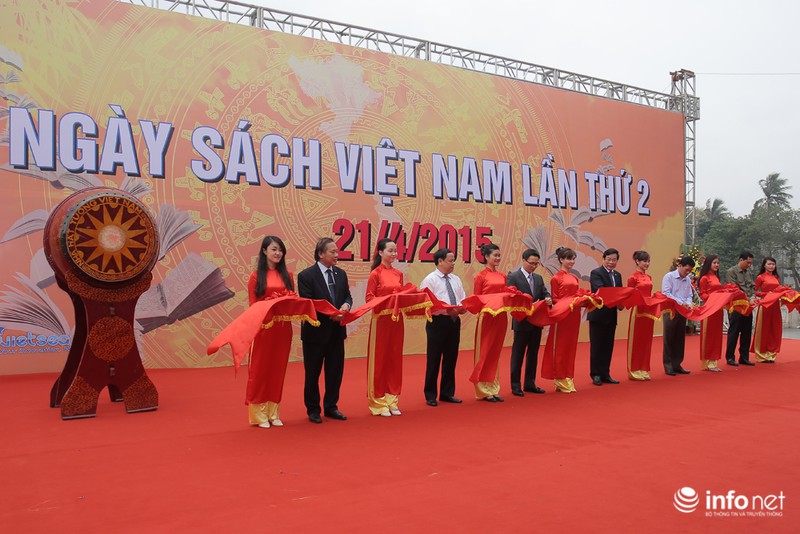 Sức hút đặc biệt của Ngày sách Việt Nam 2015 - ảnh 2